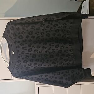 Old navy leopard print crewneck sweatshirt